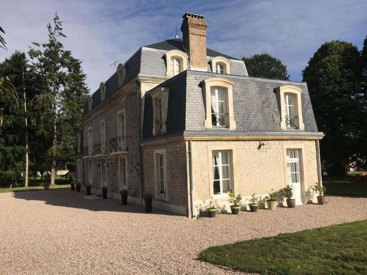 Bed and Breakfast Le Manoir Du Ribardon Neuvy-au-Houlme Exterior foto